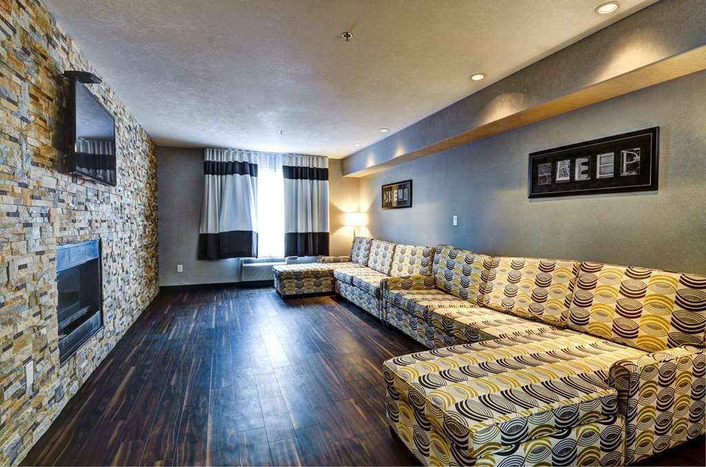 Home Inn & Suites - Swift Current Room photo