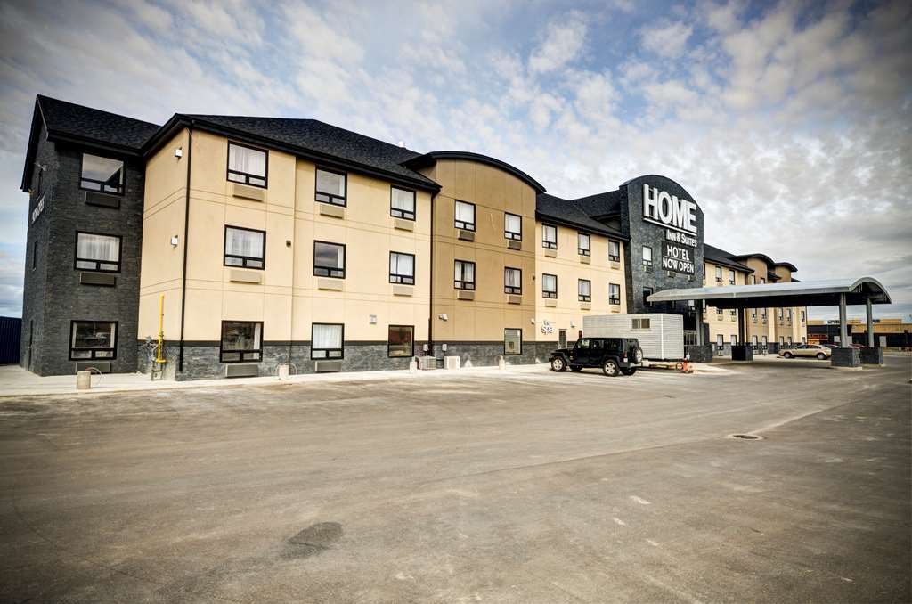 Home Inn & Suites - Swift Current Exterior photo